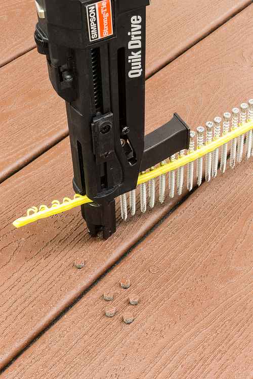 DCU234SBR01 Simpson Strong-Tie 2-3/4" DCU Deck-Drive Collated Composite Screw Brown01 1000-CT Carton